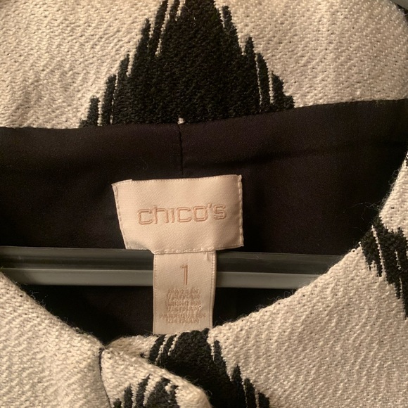 Chico NEW NEVER WORN, Black and Cream Chevron Topper, coat.Size 1 or 8-10 medium - Picture 3 of 5